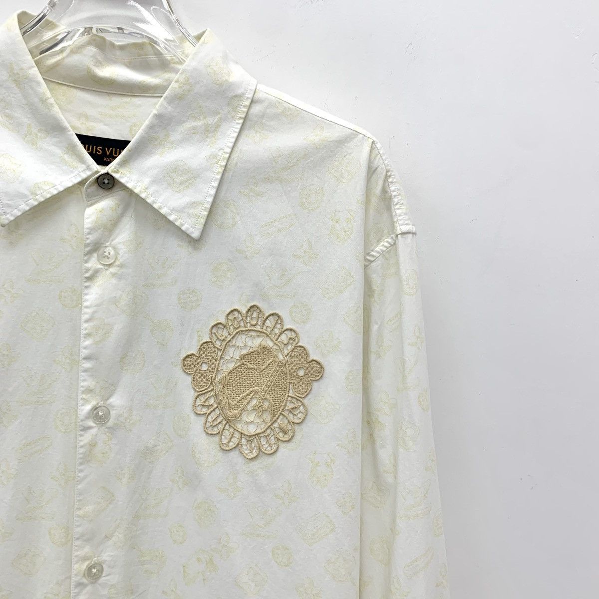 Louis Vuitton Louis Vuitton Off-white Long Sleeve Shirt K26WX Size US L / EU 52-54 / 3 - 3 Thumbnail