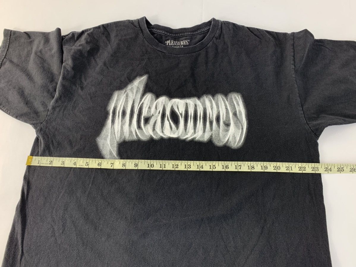 Pleasures Pleasures Version 5 Spell Out Blur Big Logo Band Tee Size US XL / EU 56 / 4 - 6 Thumbnail