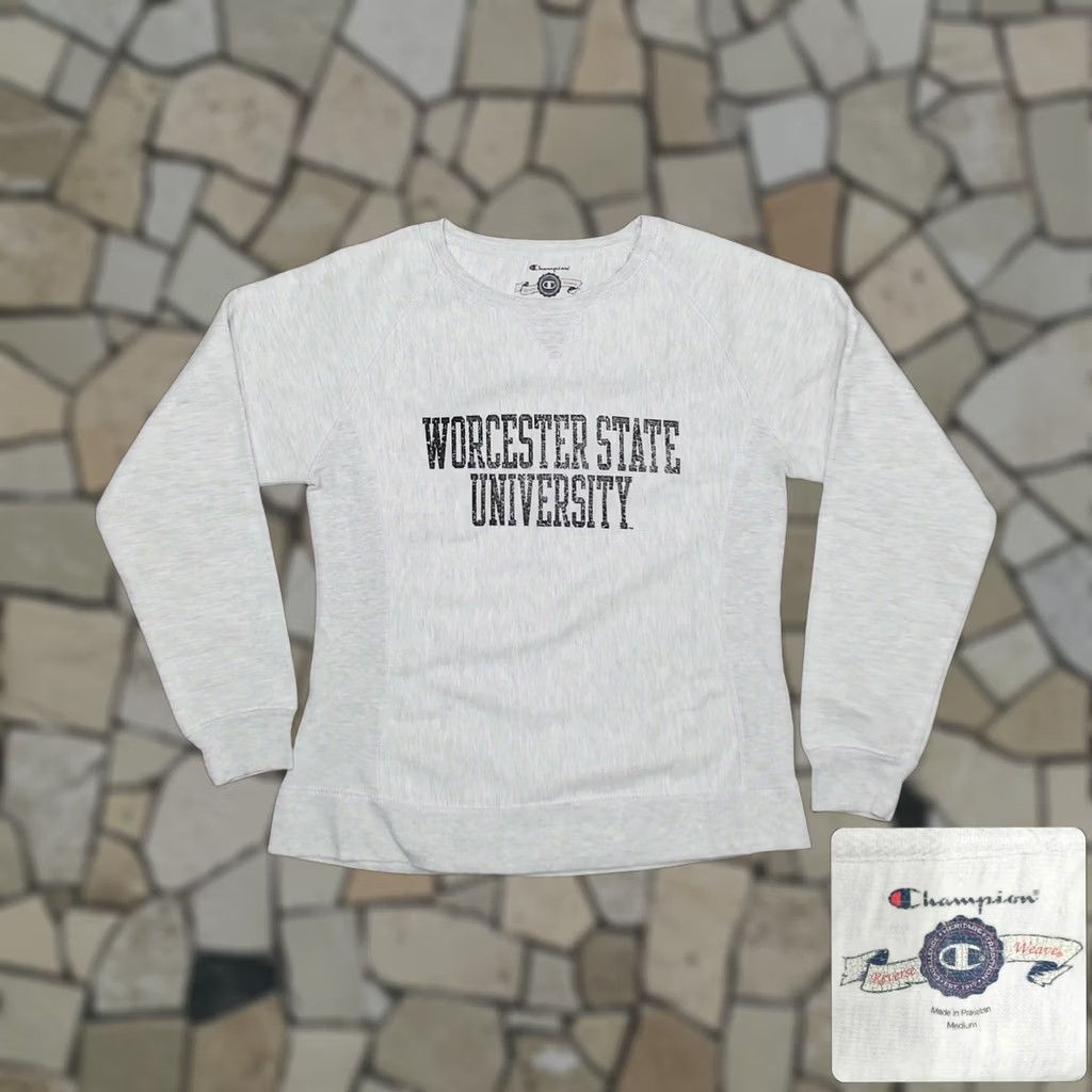 Champion Champion Reverse Weave Sweatshirt Worcester State Heather Gray Womens Medium Size M / US 6-8 / IT 42-44 - 1 Thumbnail