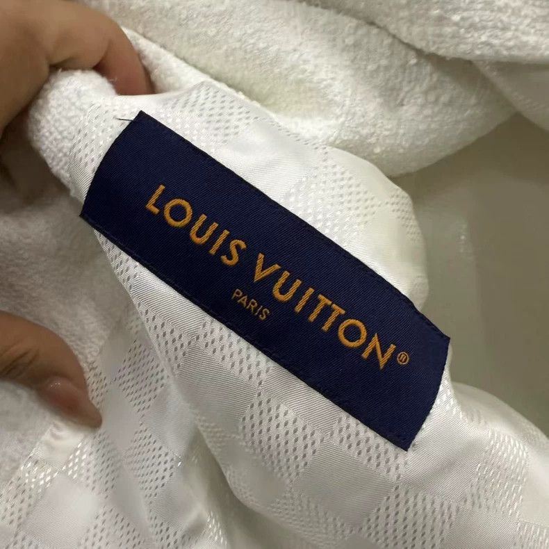 Louis Vuitton Louis Vuitton White turquoise single-breasted jacket 2502- Size US L / EU 52-54 / 3 - 4 Thumbnail