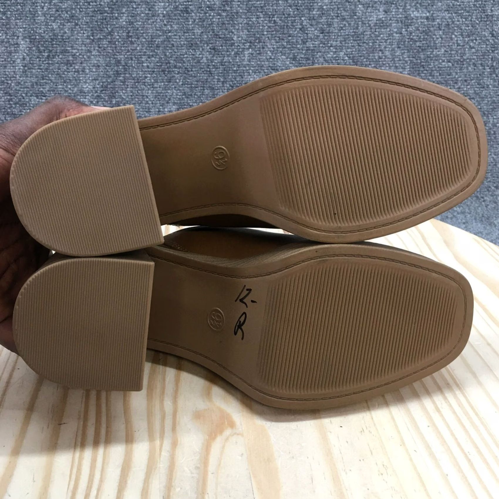 Vintage Universal Thread Womens Heel Platform Shoe Brown Faux Leather Shoes Size US 10 / IT 40 - 7 Thumbnail