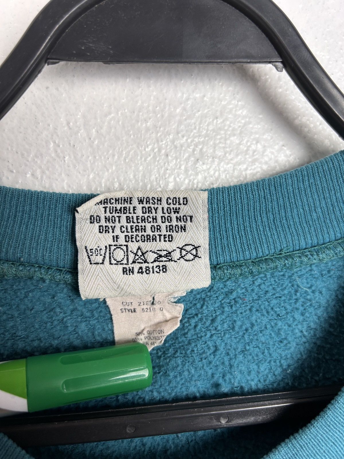 NFL 90s Vintage Nutmeg Mills Miami Dolphins NFL Crewneck Sweat Size US L / EU 52-54 / 3 - 8 Thumbnail