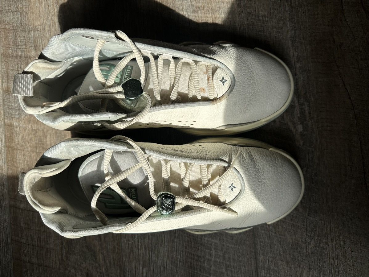 Louis Vuitton LOUIS VUITTON Trainer 2 Sneakers Size US 9 / EU 42 - 1 Thumbnail