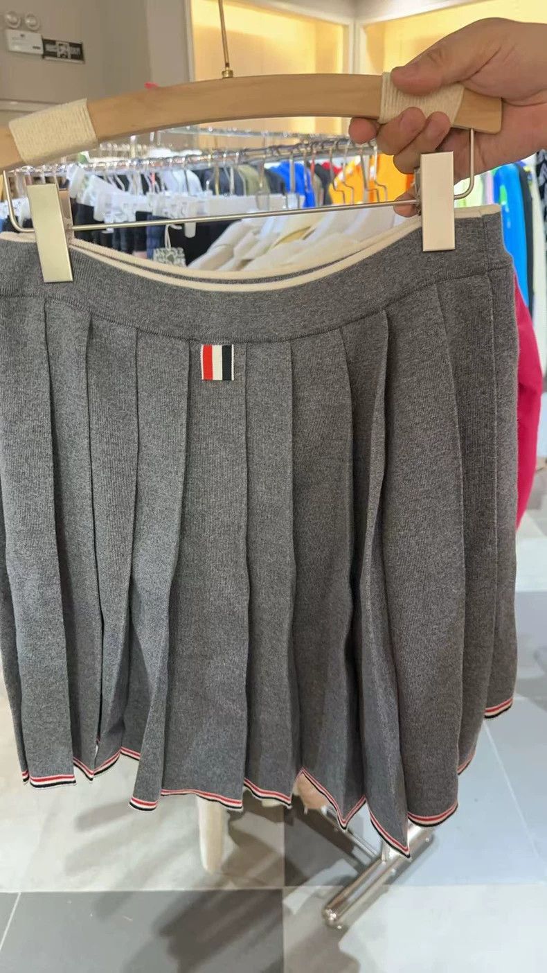 Thom Browne Thom Browne Grey pleated skirt Size 27" / US 4 / IT 40 - 1 Thumbnail