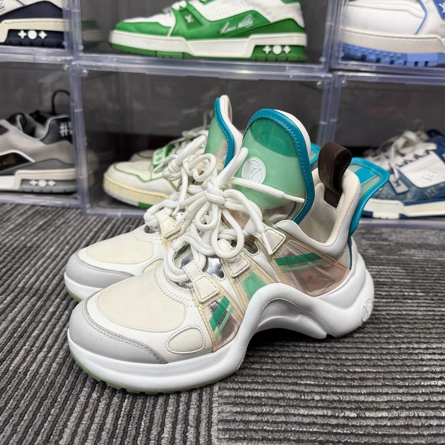 Louis Vuitton Louis Vuitton Green Lowtop Sneakers us_5 Women Size US 5 / IT 35 - 1 Thumbnail