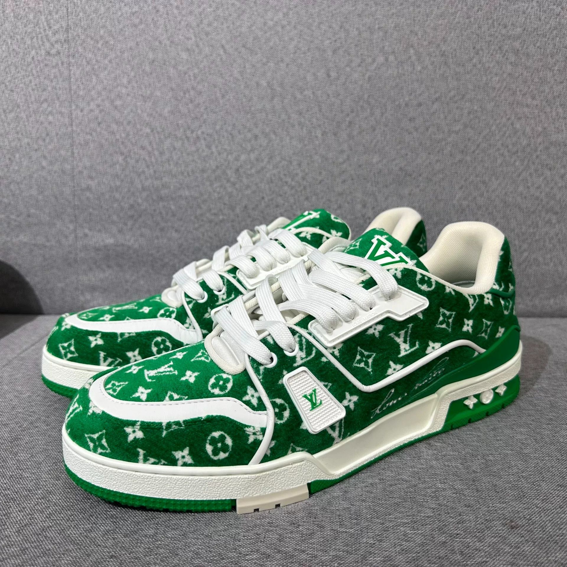 Louis Vuitton Louis Vuitton Training Green Lowtop Sneakers 11 Men Size US 11 / EU 44 - 1 Thumbnail