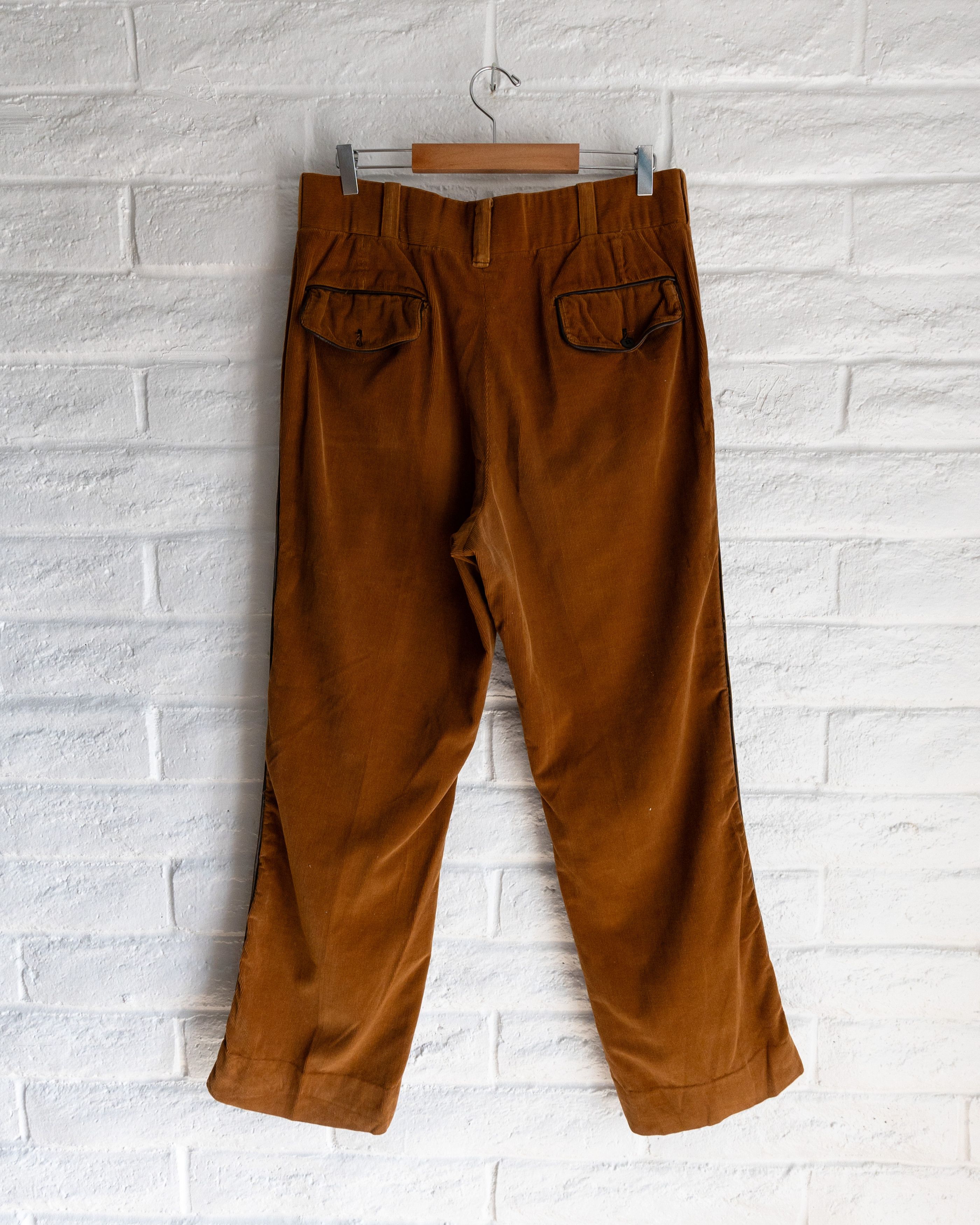 Vintage Vintage 1970s Brown Corduroy Trouser Pants Leather Trim Size US 34 / EU 50 - 6 Thumbnail