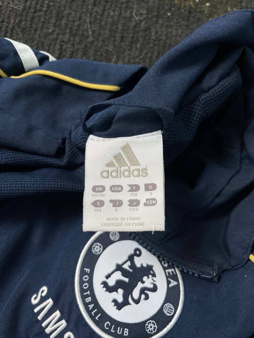 Adidas × Chelsea Soccer Adidas x FC Chelsea Vintage Men’s Full Zip Size US L / EU 52-54 / 3 - 8 Thumbnail