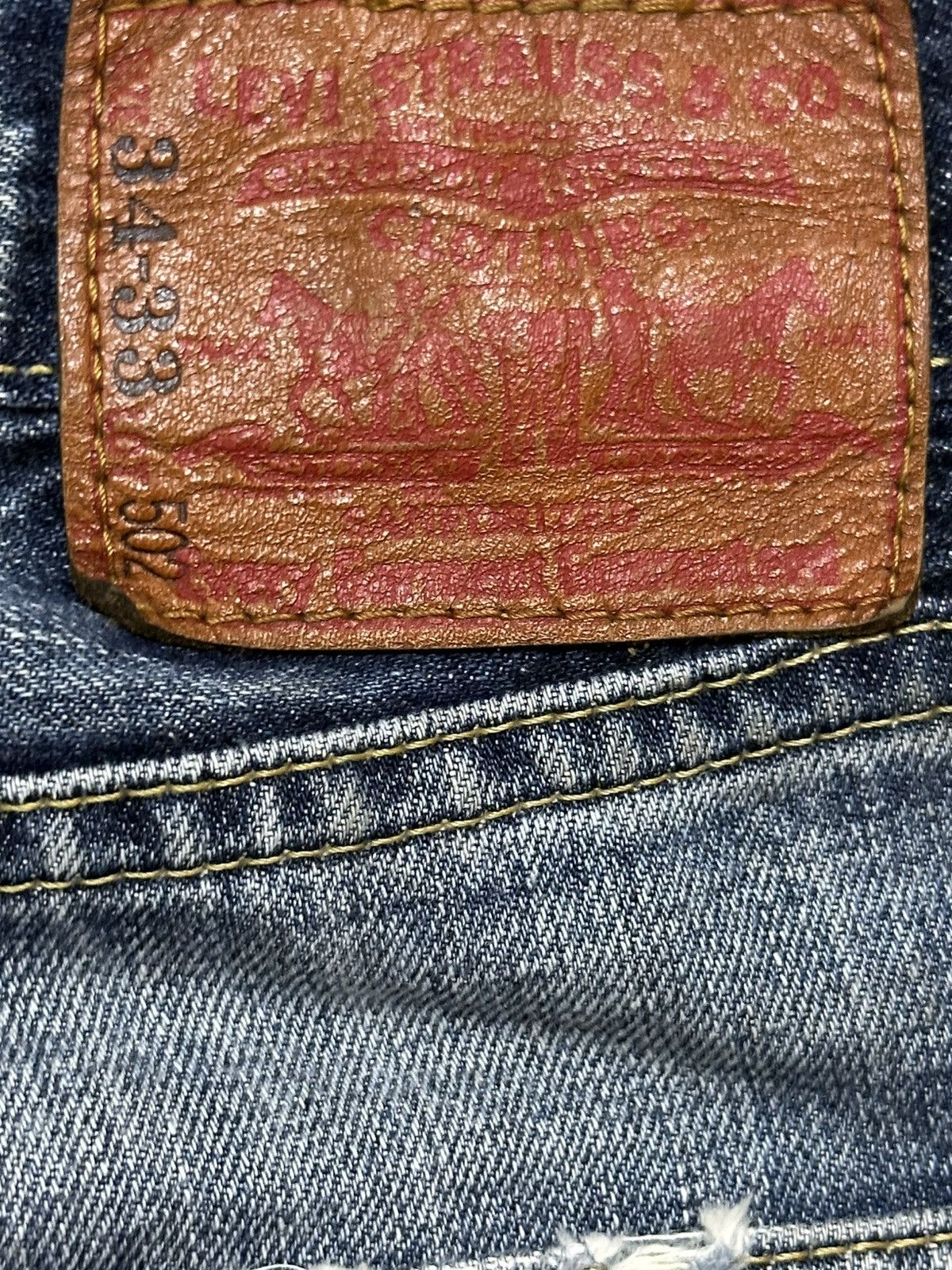 Levi's Vintage 90s Levis 502 Blue Faded Wash Style Baggy Jeans Size US 33 - 9 Thumbnail
