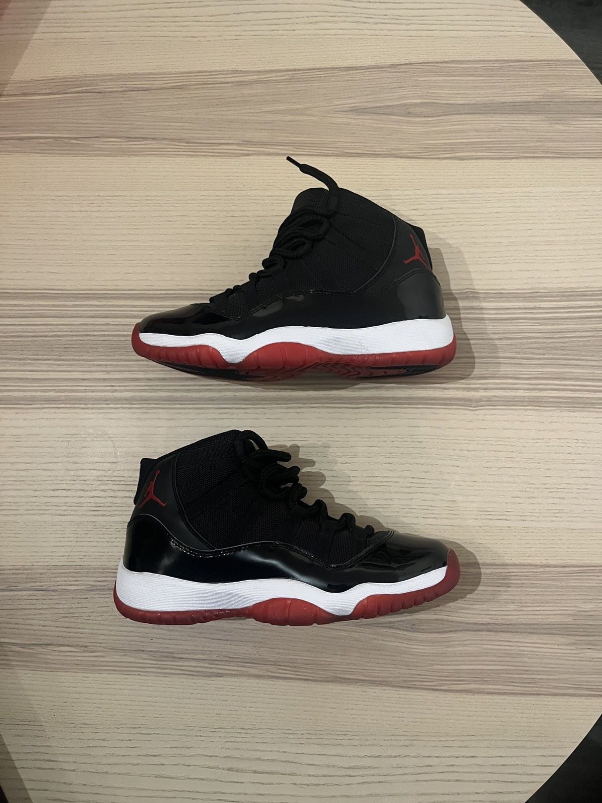 Jordan Brand Jordan 11 bred Size US 7 / EU 40 - 1 Thumbnail