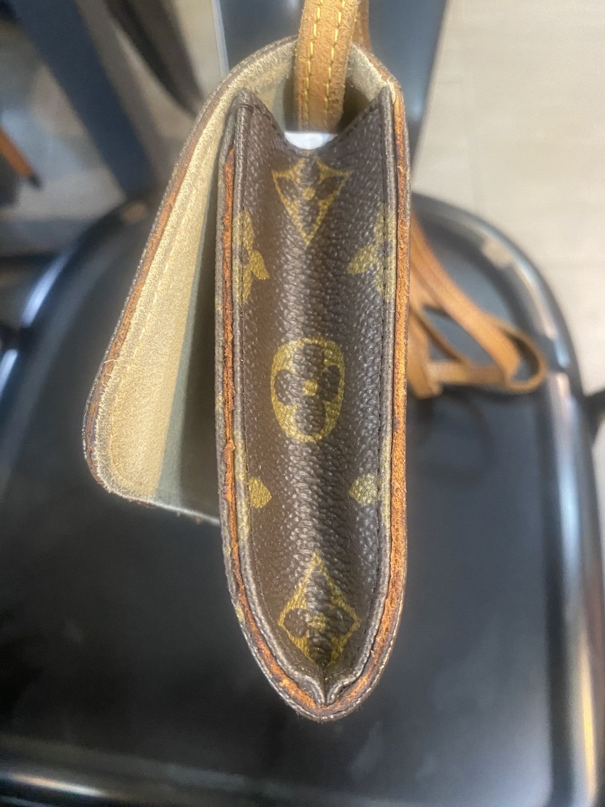 Louis Vuitton Authentic Monogram Vintage Louis Vuitton Pochette Twin GM Size ONE SIZE - 21 Thumbnail