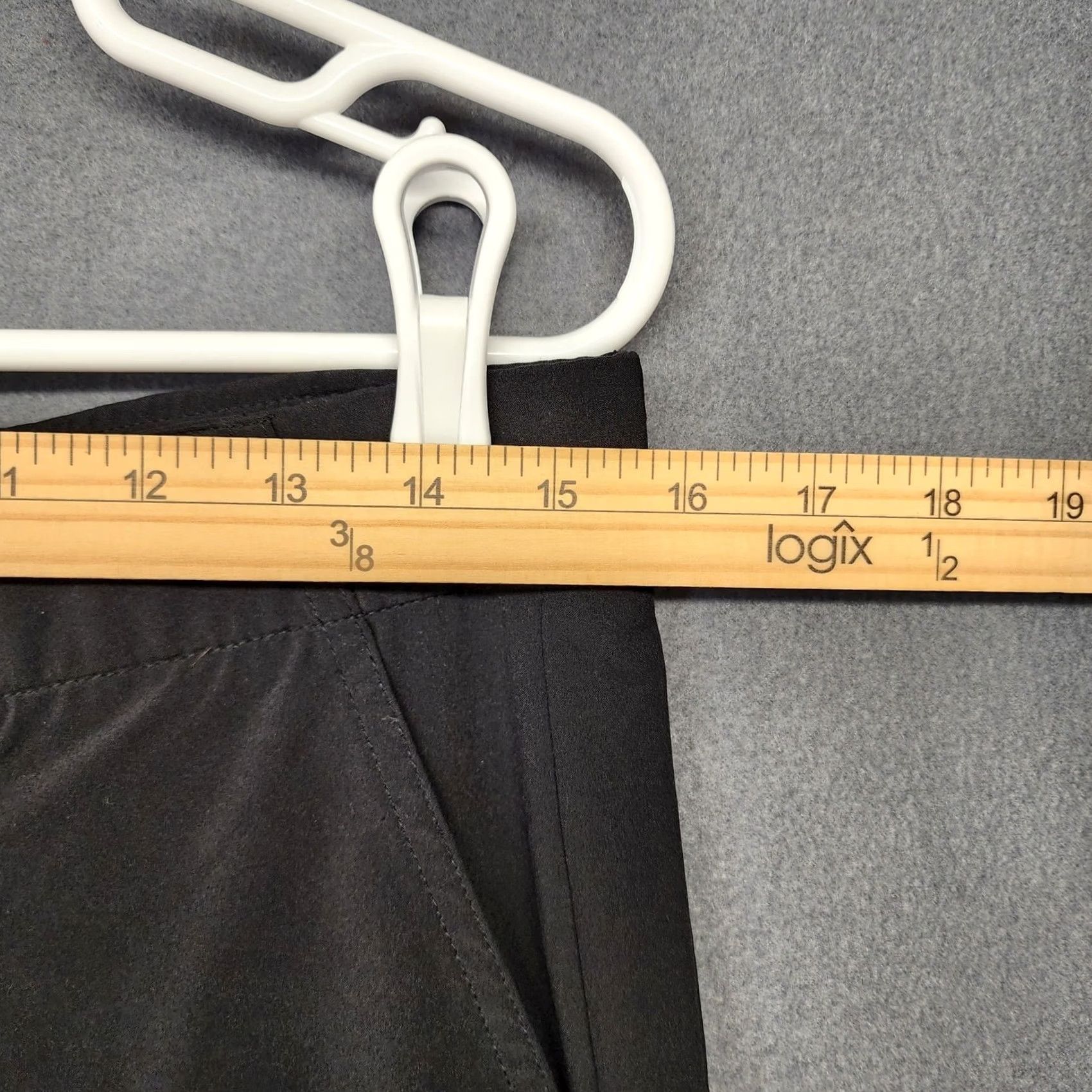 Athleta Athleta Pants Womens 6 Black Cropped Straight Stretch Pockets Activewear Size 24" / US 00 / IT 34 - 4 Thumbnail