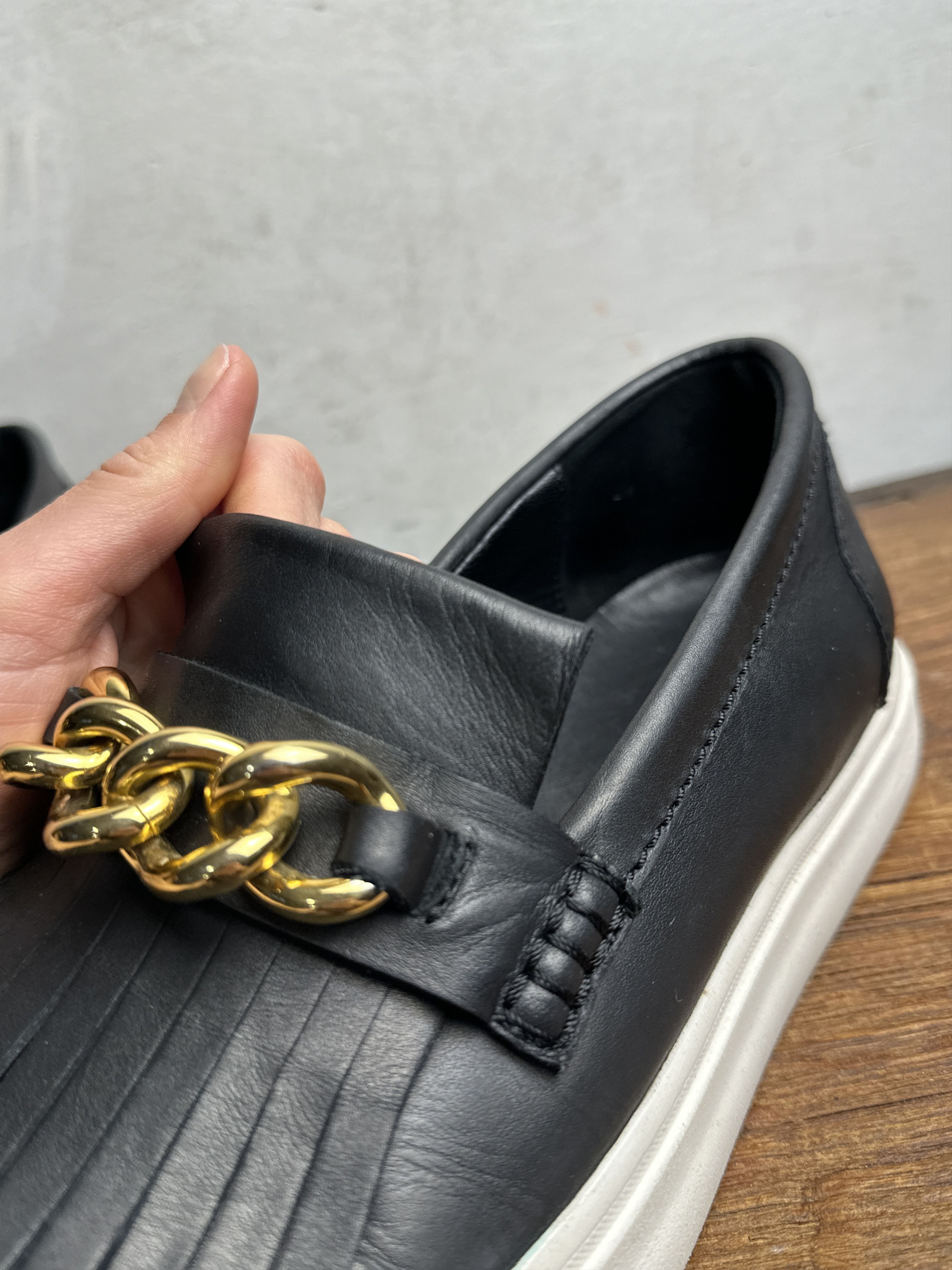 Giuseppe Zanotti Giuseppe Zanotti Black Fringed Leather Slip On Sneakers Size US 12 / EU 45 - 9 Thumbnail