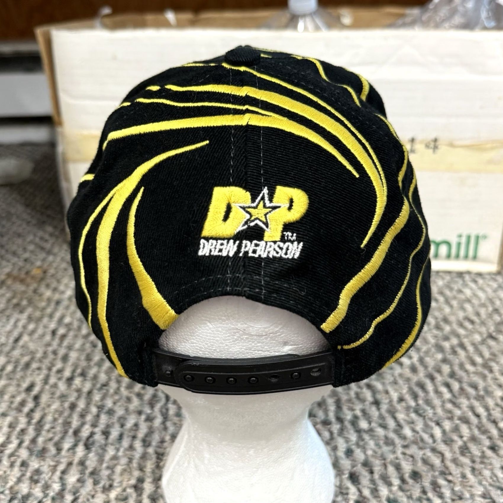 Drew VINTAGE Pittsburgh Steelers Hat Adult 90s Drew Pearson SnapBack NFL Sport Black Cotton Knit Men One Size Adjustable Lightweight Snapback Seasoned Mens Size ONE SIZE - 4 Thumbnail