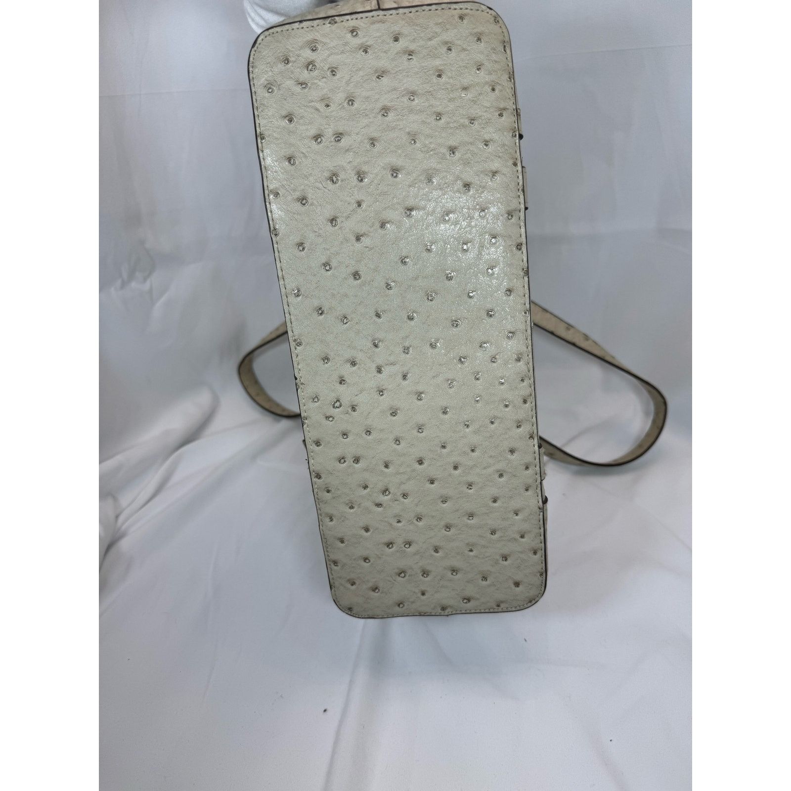 Other Bueno Ostrich Pattern Handbag IMPERFECT Size ONE SIZE - 5 Thumbnail