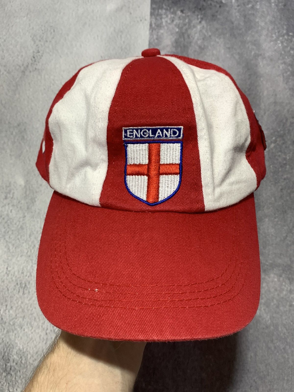 Vintage Vintage Y2K England big logo streetwear cap Size ONE SIZE - 1 Thumbnail