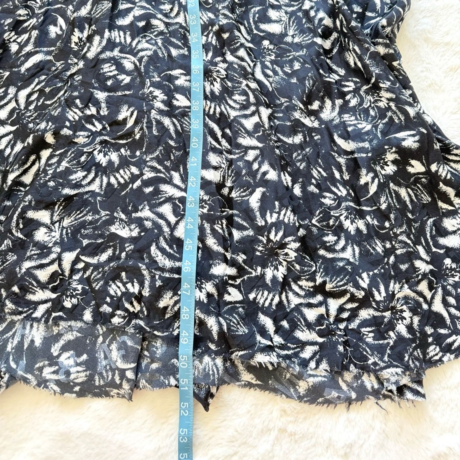 Balenciaga Balenciaga floral print oversized dress 40IT or 8 US 2600$ Size M / US 6-8 / IT 42-44 - 9 Thumbnail