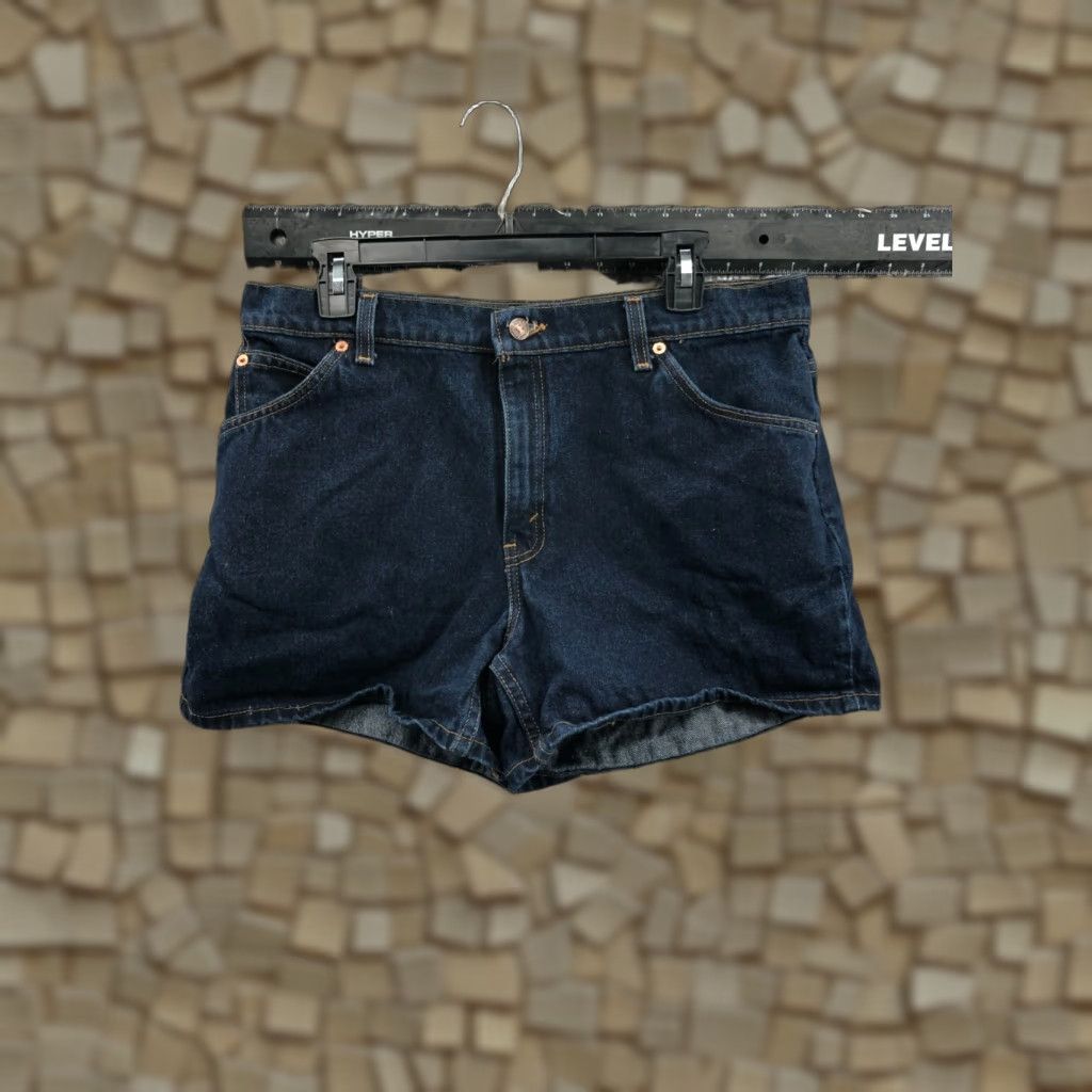Levi's Levi's Regular Fit Boyfriend Shorts Womens Size 14 Mid Rise Dark Wash Blue Denim 5-Pocket Logo Casual Summer Womens Size 36" / US 14 / IT 50 - 1 Thumbnail