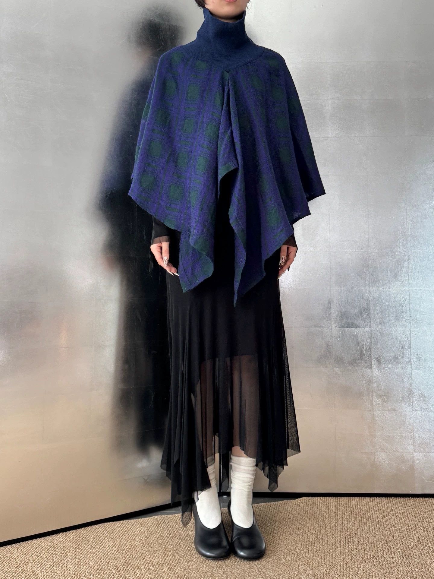 Yohji Yamamoto Yohji Yamamoto Wool Turtleneck Cape Top Size 2 Size XS / US 0-2 / IT 36-38 - 3 Thumbnail