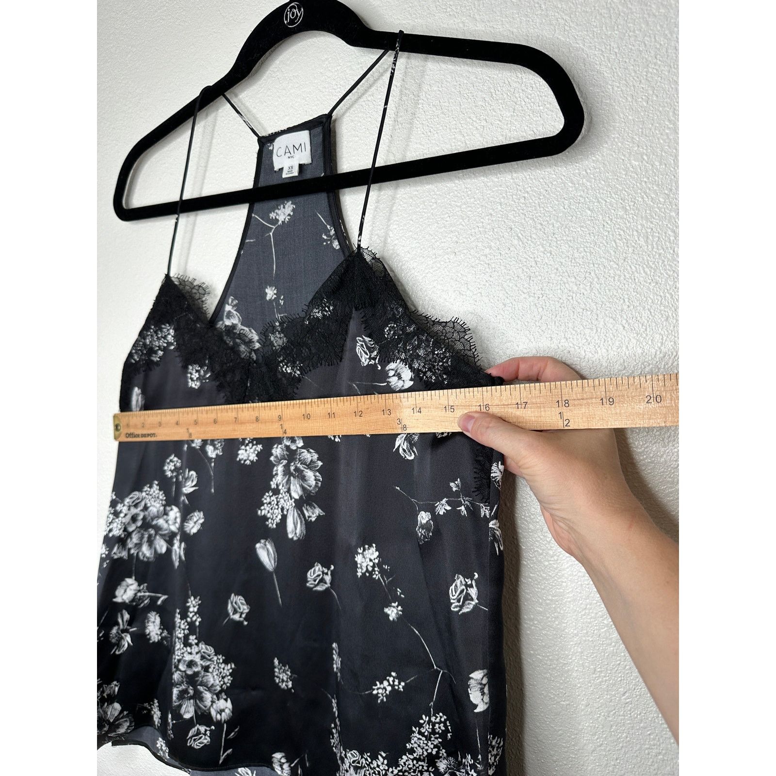 CAMI NYC Cami NYC Black White Floral Lace Trim Silk Racer Cami Top XS Size XS / US 0-2 / IT 36-38 - 9 Thumbnail