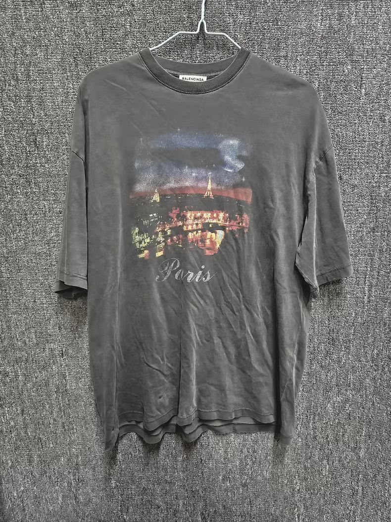 Balenciaga Balenciaga Balenciaga Night View Short Sleeve-2507 Size US S / EU 44-46 / 1 - 1 Thumbnail