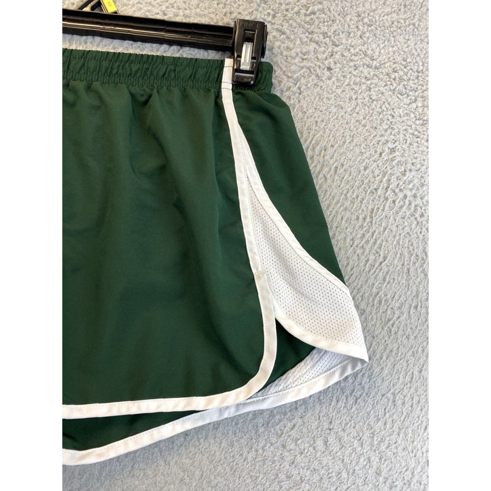 Under Armour Under Armour Shorts Womens Green Jogging Athletic Ladies Running M Regular 3 in Inseam Lightweight Beach Cross Training Womens Size 32" / US 10 / IT 46 - 3 Thumbnail