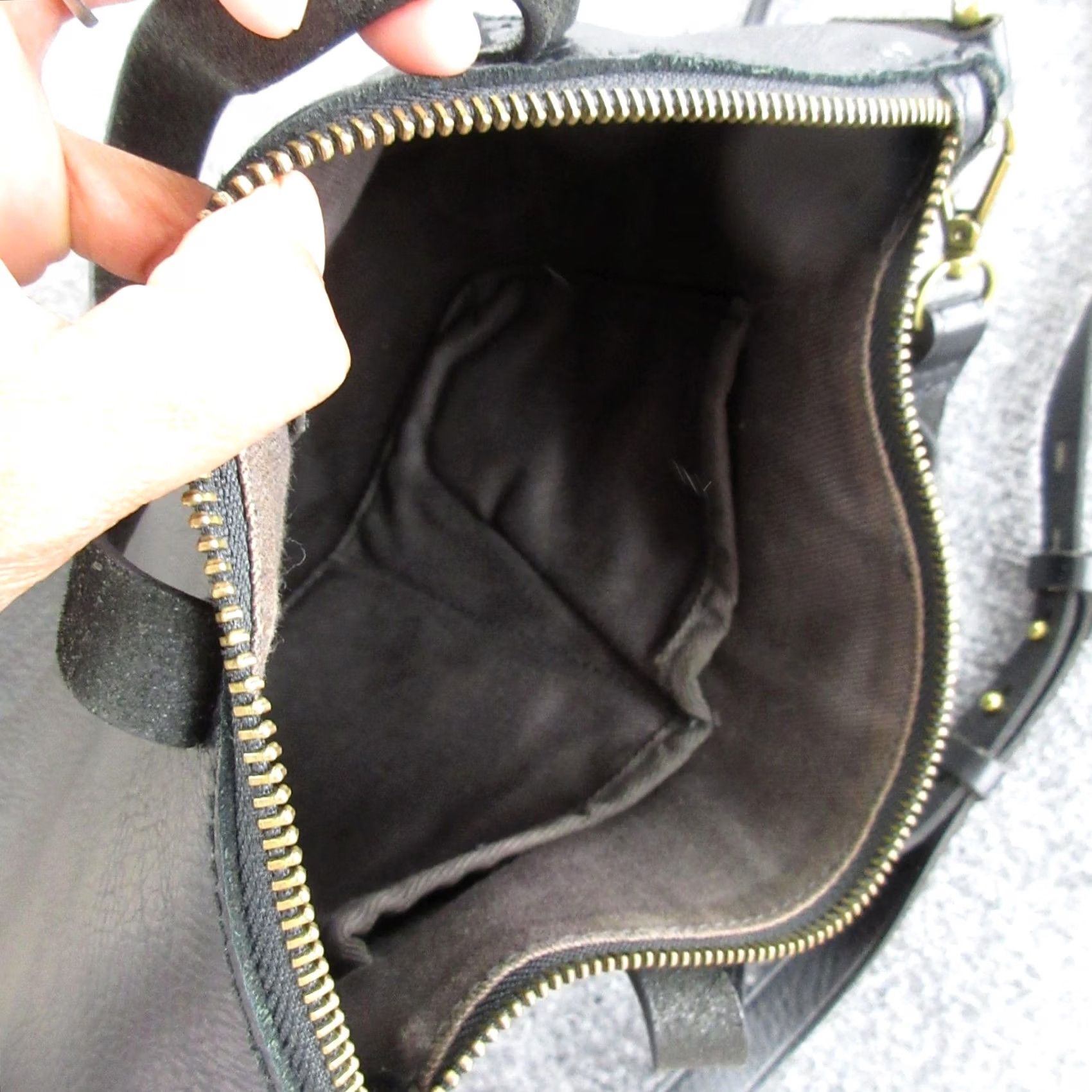 Madewell Madewell Crossbody Bag Womens Large Black Leather Zip Tote Hobo Shoulder Purse Size ONE SIZE - 6 Thumbnail