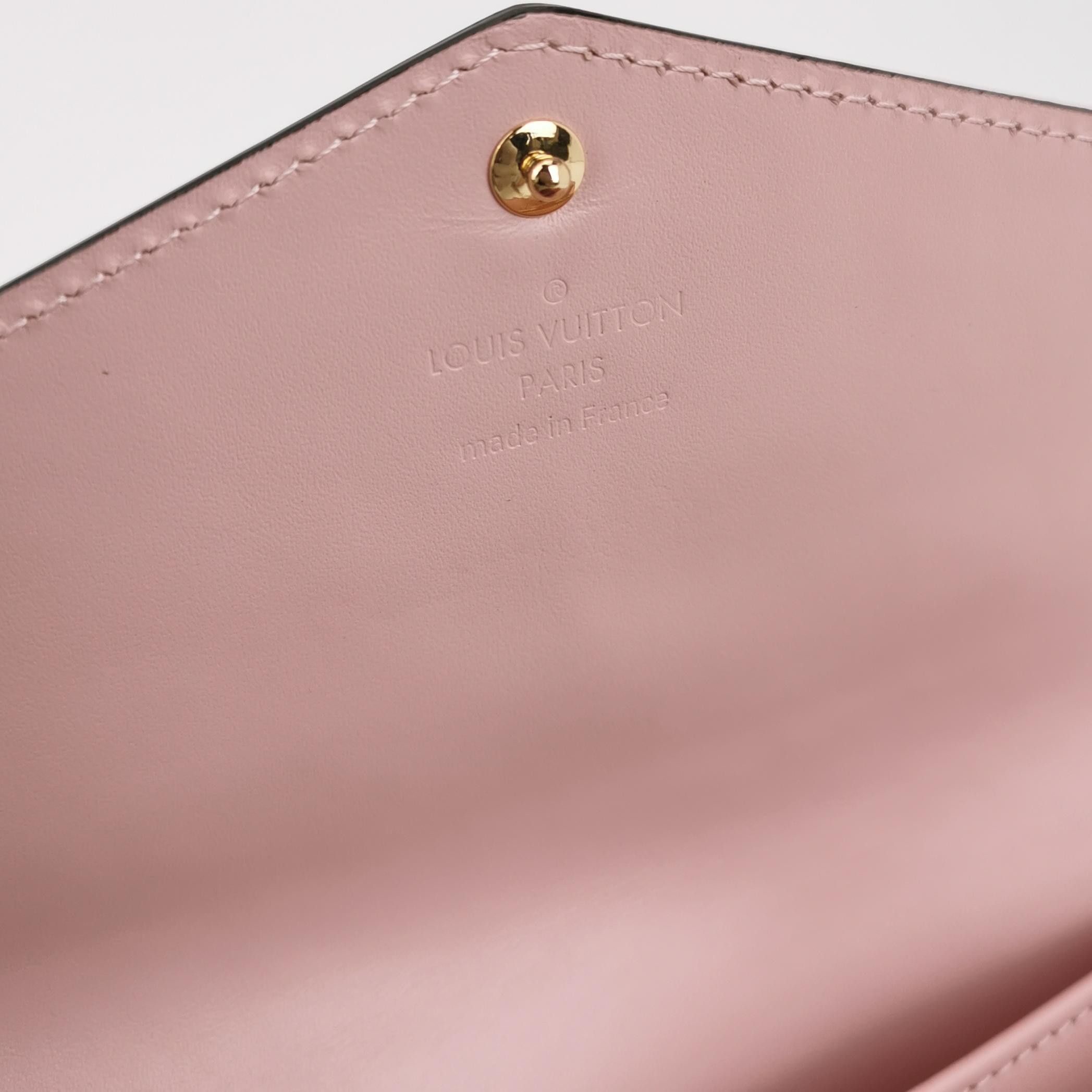 Louis Vuitton Louis Vuitton (LV) Sarah patent leather embossed monogram s Size ONE SIZE - 1 Thumbnail