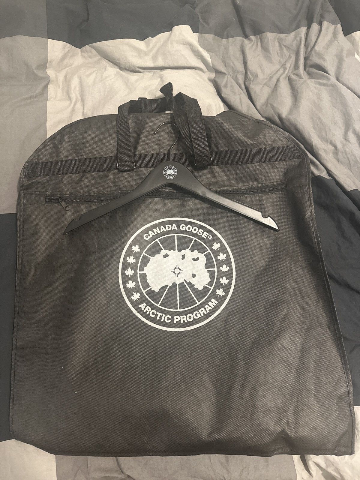 Canada Goose Men’s Chateau Fusion Fit Parka Size Size US S / EU 44-46 / 1 - 6 Thumbnail