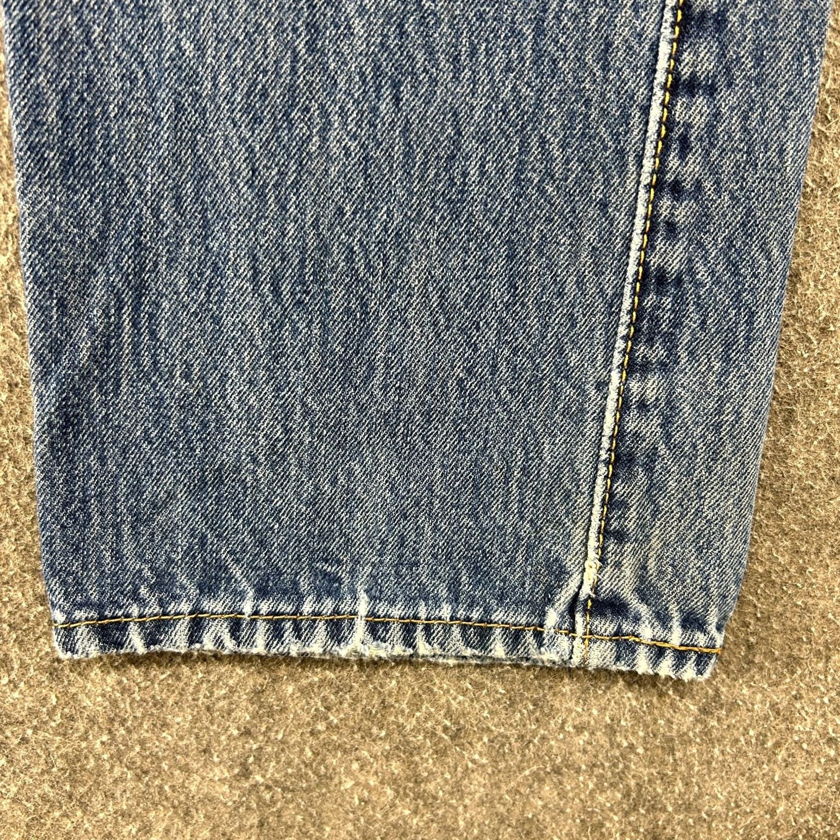 Levi's Levi's 501 Jeans Mens 32x34 Blue Straight Regular Medium Distressed 5-Pocket Denim Regular Fit Button Fly Jeans Mens Women? Size US 32 / EU 48 - 6 Thumbnail