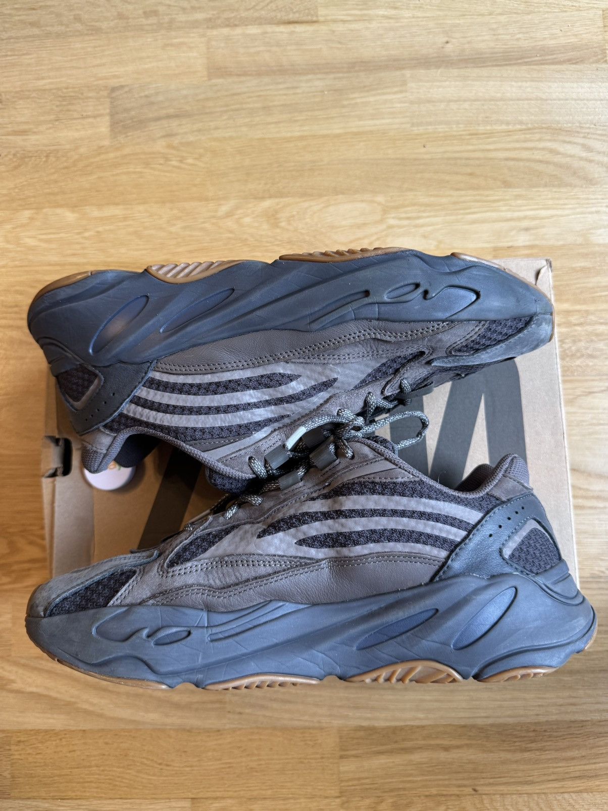 Yeezy Yeezy 700 v2 Geode Size US 12 / EU 45 - 2 Thumbnail