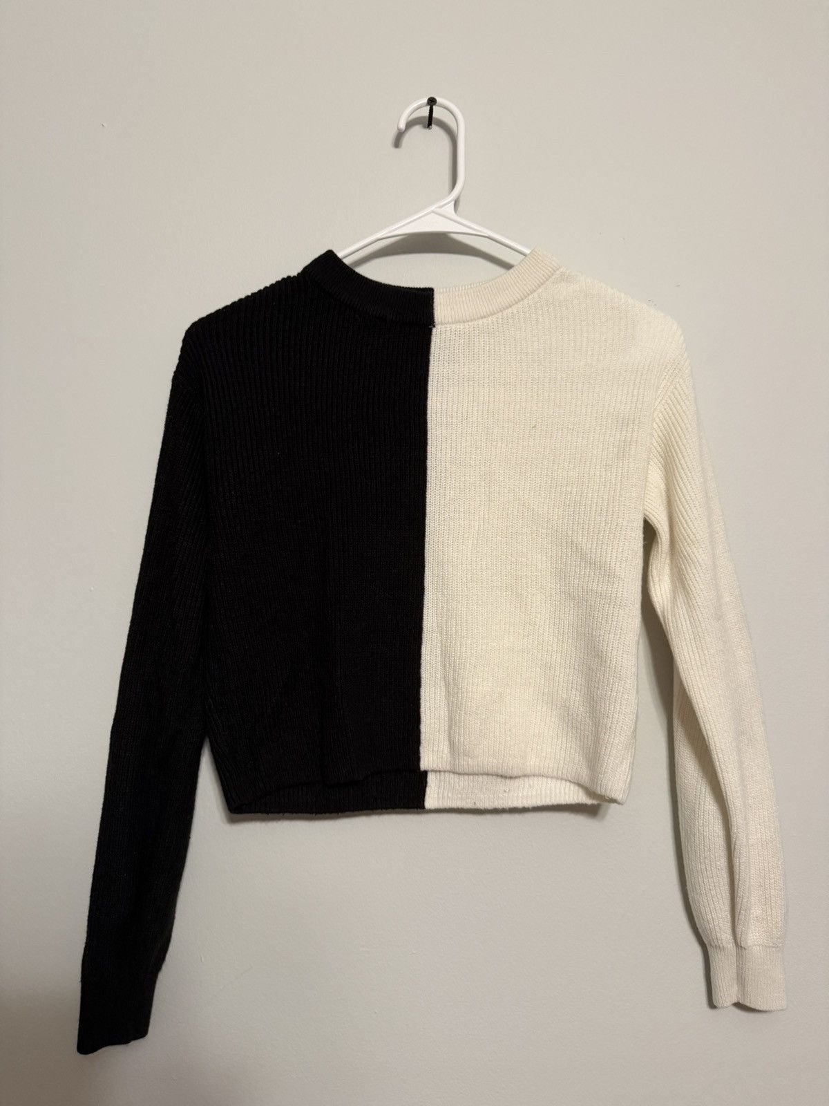 H&M H&M Black & White Sweater Long Sleeve Knit Pullover Size XL / US 12-14 / IT 48-50 - 1 Thumbnail