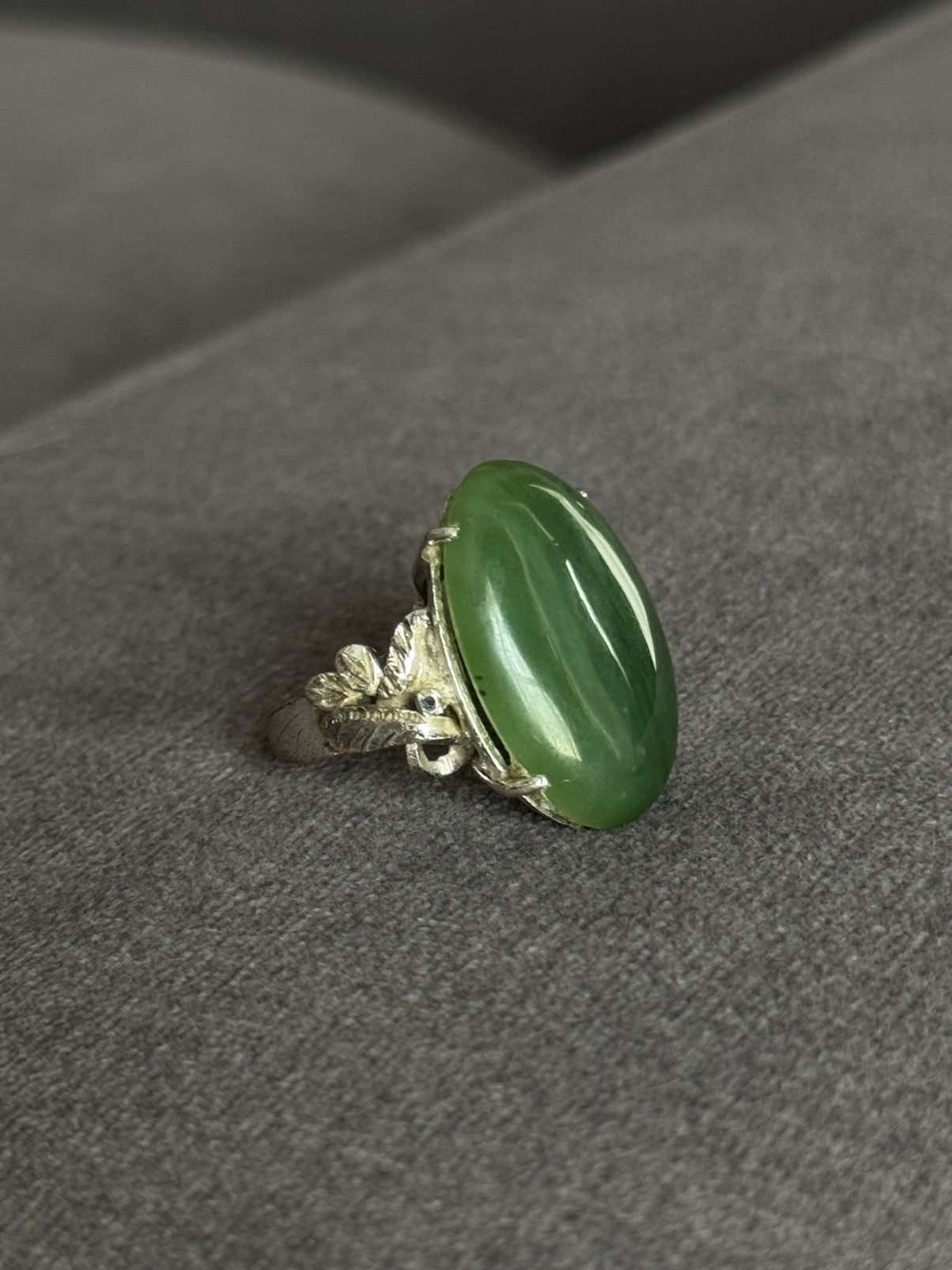 Jewelry GREEN JADE GEMSTONE RING Size ONE SIZE - 1 Thumbnail