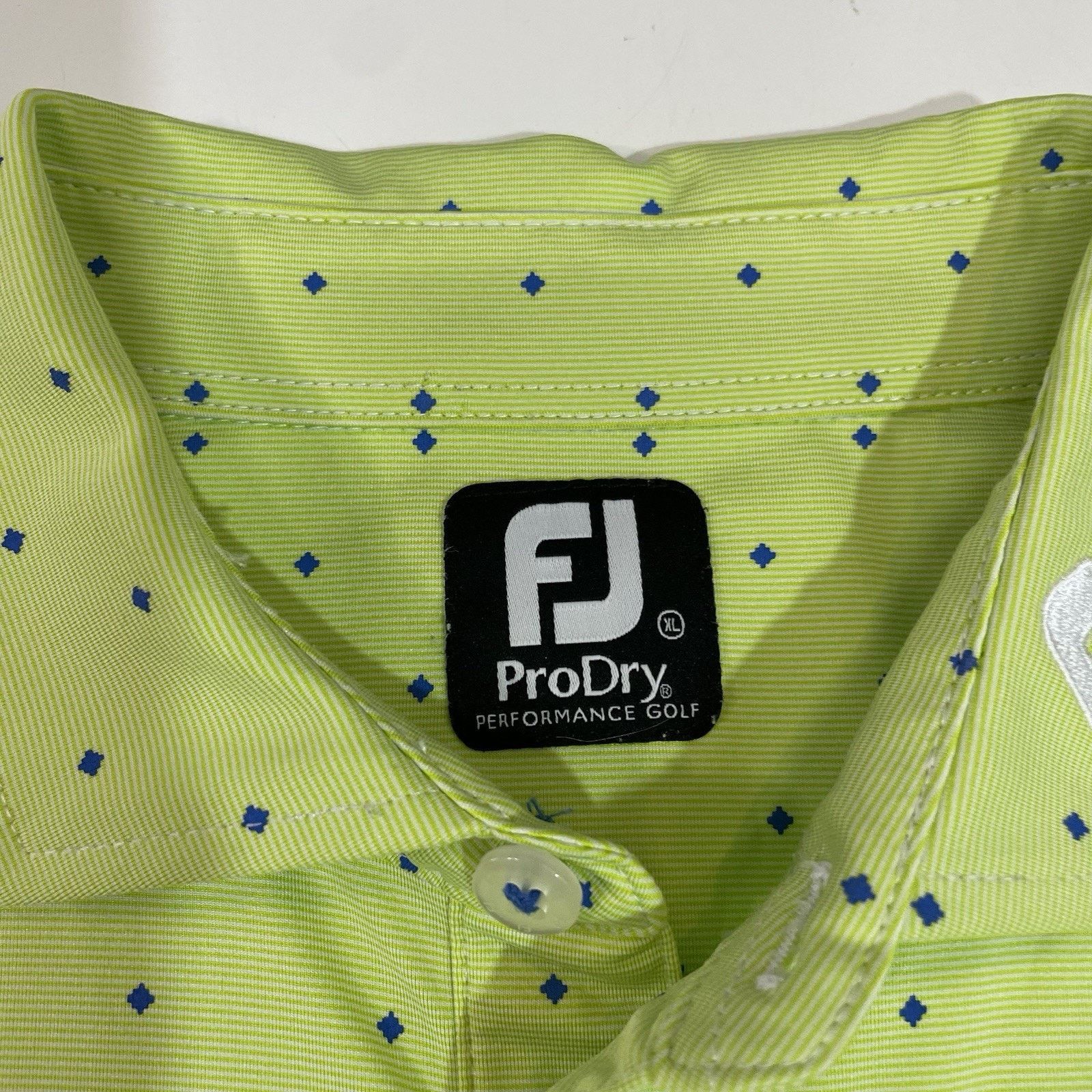 Footjoy TITLEIST FOOTJOY POLO GOLF SHIRT MEN’S XL GREEN GEOMETRIC Size US XL / EU 56 / 4 - 3 Thumbnail