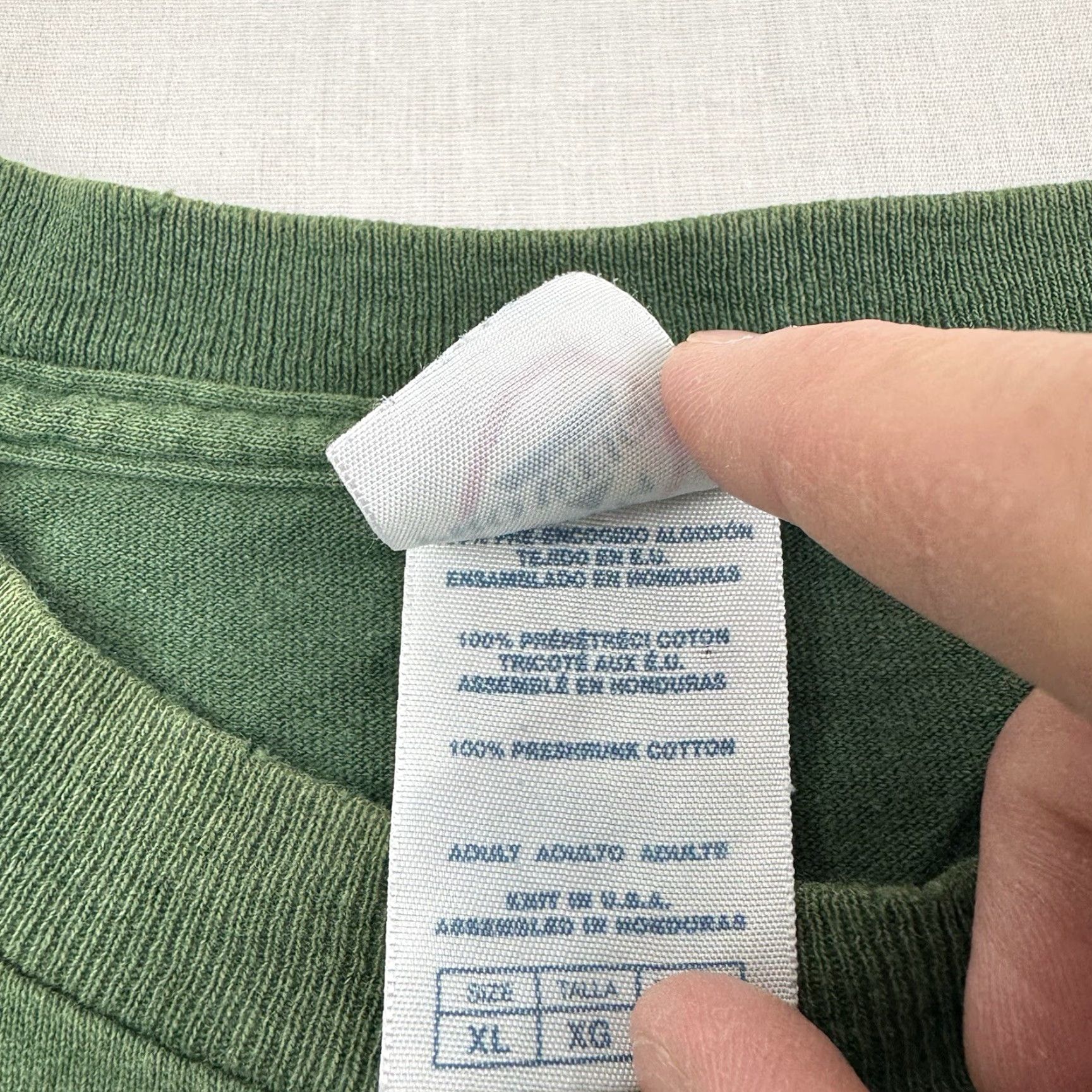 Delta VINTAGE Delta Family Guy T-Shirt Adult XL Green Faded Brian Funny Cartoon Y2K Thrashed Men Size US XL / EU 56 / 4 - 5 Thumbnail
