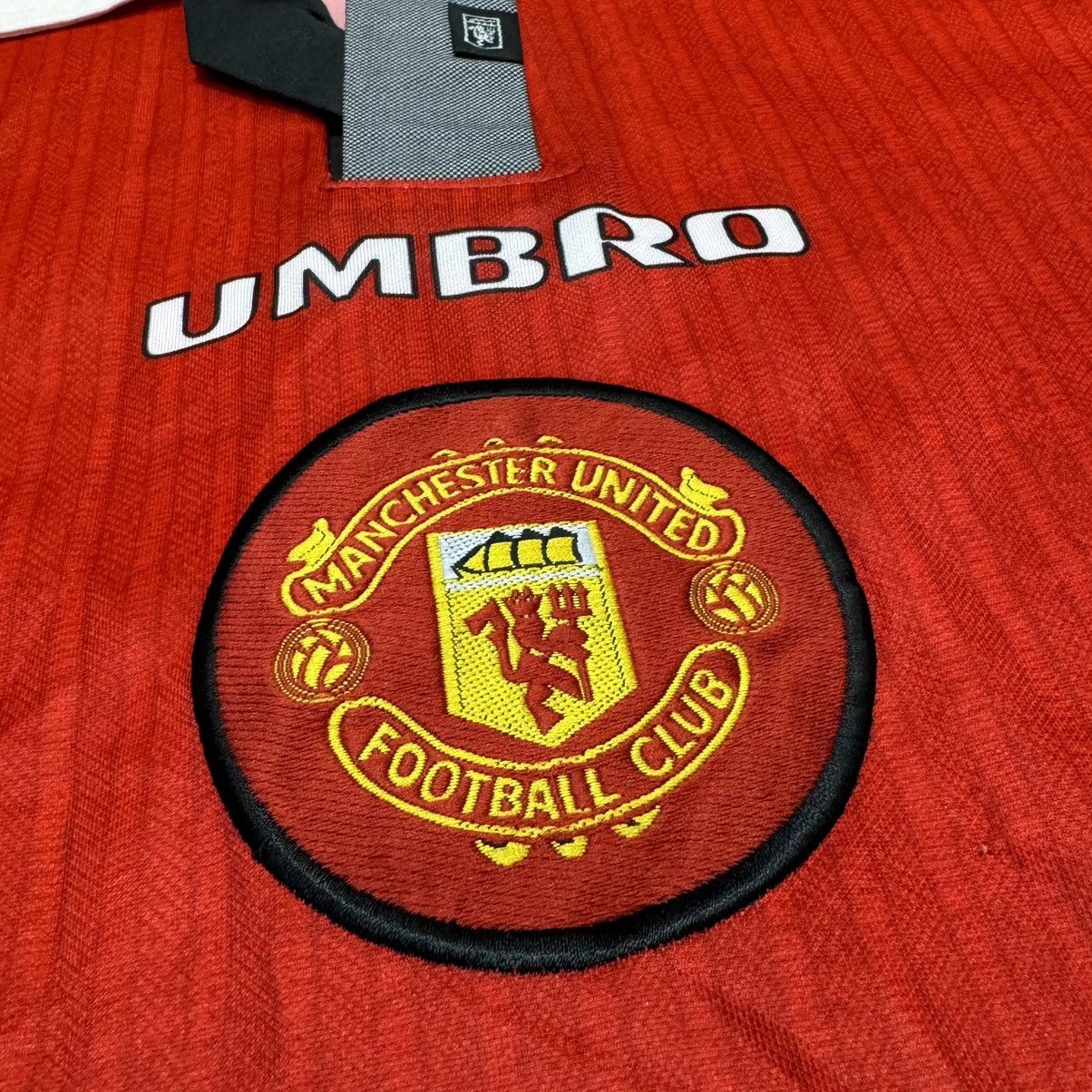 Umbro Manchester united 96/98 home shirt #7 Cantona Size US L / EU 52-54 / 3 - 4 Thumbnail
