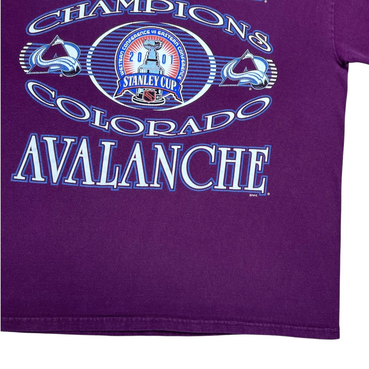 NHL Vtg 2001 NHL Colorado Avalanche Stanley Cup Champions Tee Size US L / EU 52-54 / 3 - 8 Thumbnail