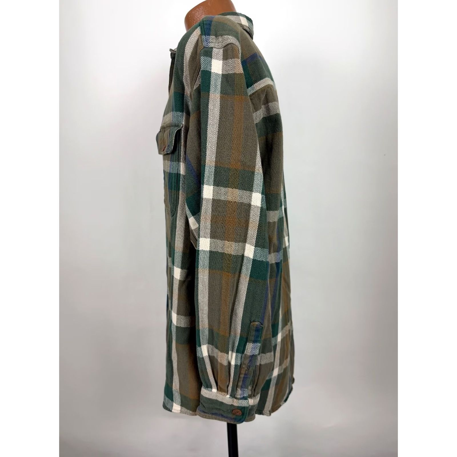 Olive VINTAGE Madison Trader Shirt Men L Outdoors Olive Heavyweight Plaid 90s 80s Hipster Grunge Outdoor Button-Up Size US L / EU 52-54 / 3 - 5 Thumbnail