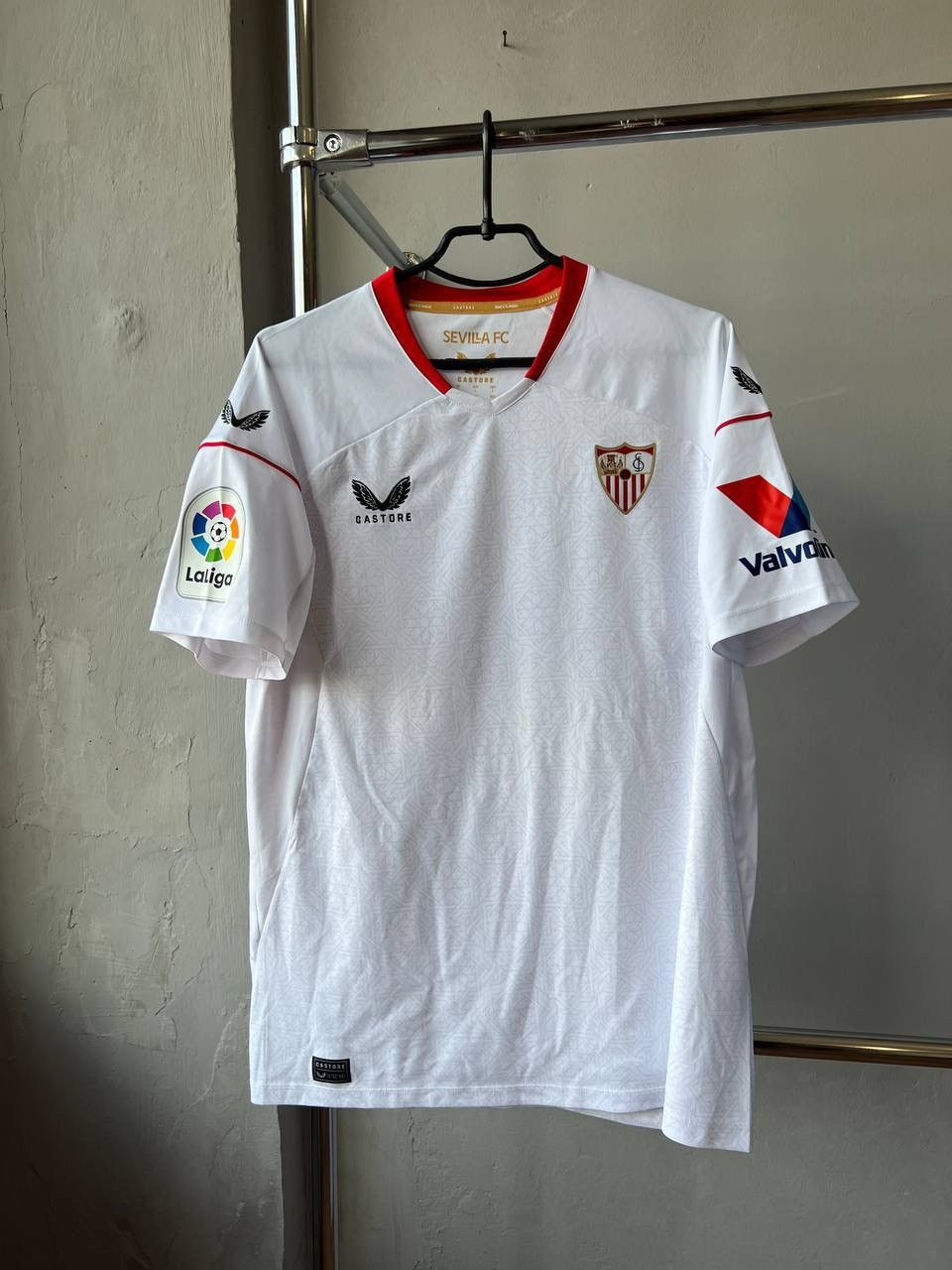 Castore 2022/23 SEVILLA FC HOME SOCCER JERSEY FOOTBALL SHIRT CASTORE Size US L / EU 52-54 / 3 - 2 Thumbnail
