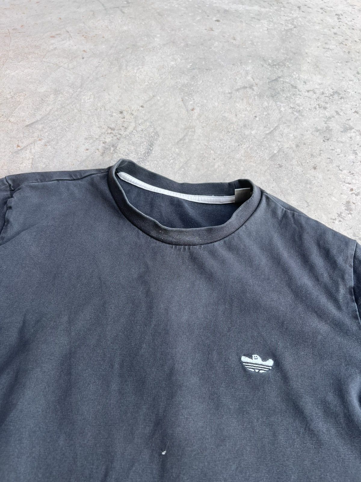 Adidas × Nigo Thrashed Faded Adidas Gonzales Small logo Tshirt Size US M / EU 48-50 / 2 - 3 Thumbnail