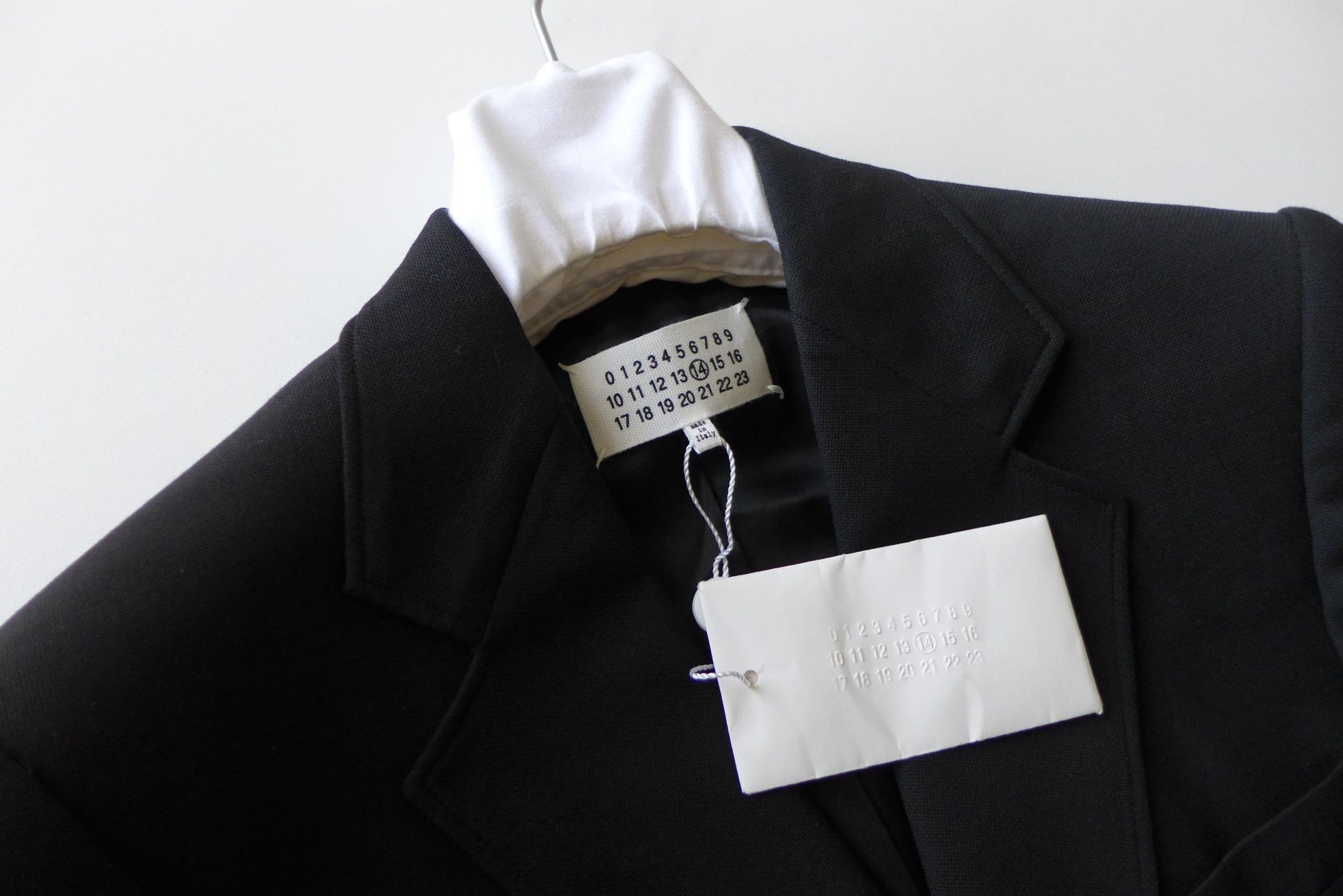 Maison Margiela Margiela FW17 Classic Blazer - Black Wool Size US S / EU 44-46 / 1 - 10 Thumbnail