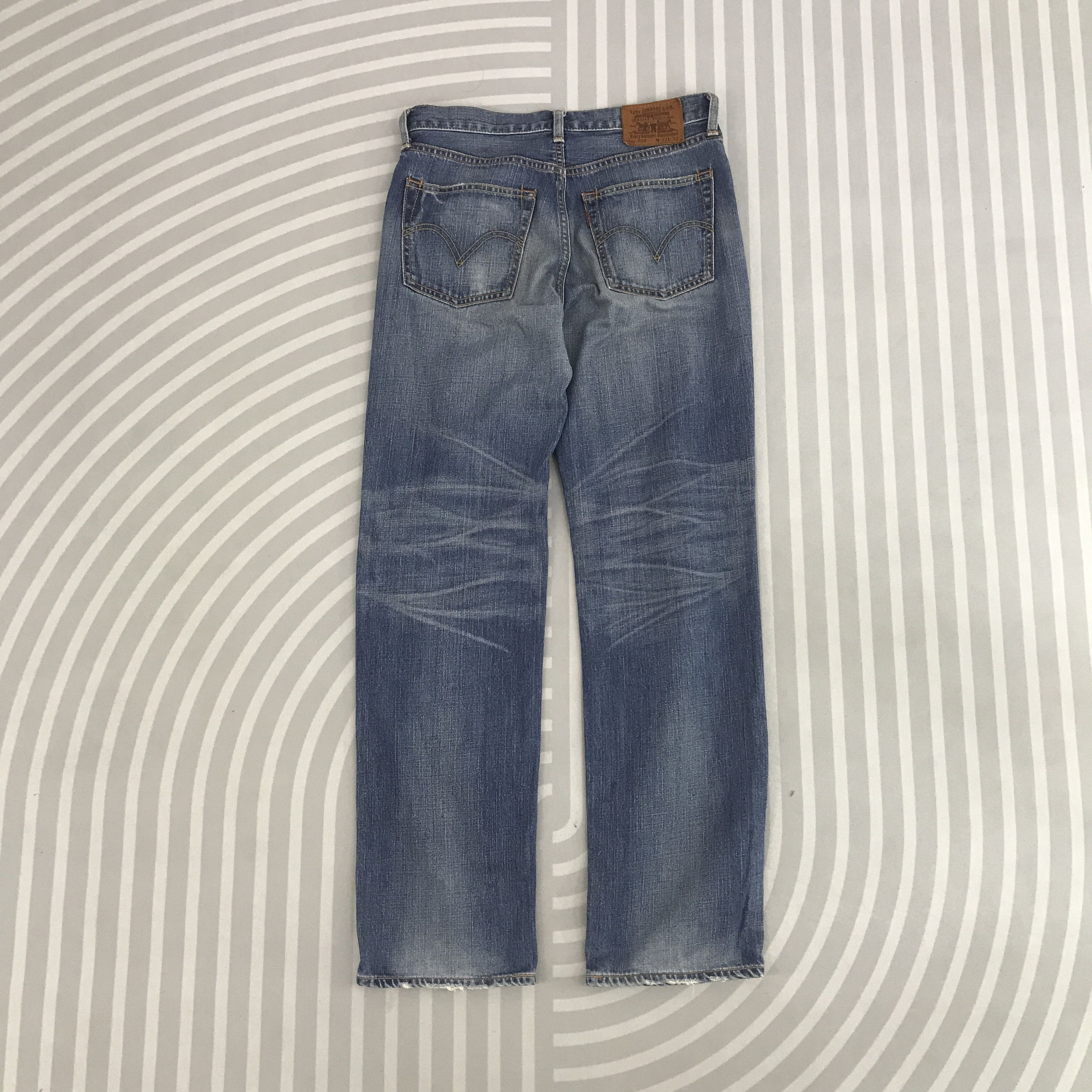 Levi's × Vintage Vintage Levi's 702 Faded denim Distressed jeans pants Size US 32 / EU 48 - 4 Thumbnail