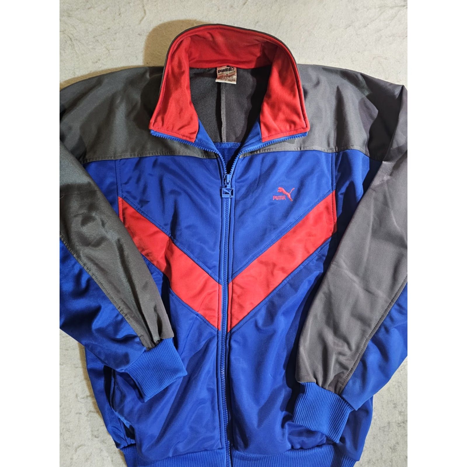 Puma VINTAGE PUMA Jacket Sports Track Style Full Zip Mens S Red White & Blue Geometric Logo Zipper Windbreaker 90s Theme Casual Size US S / EU 44-46 / 1 - 2 Thumbnail