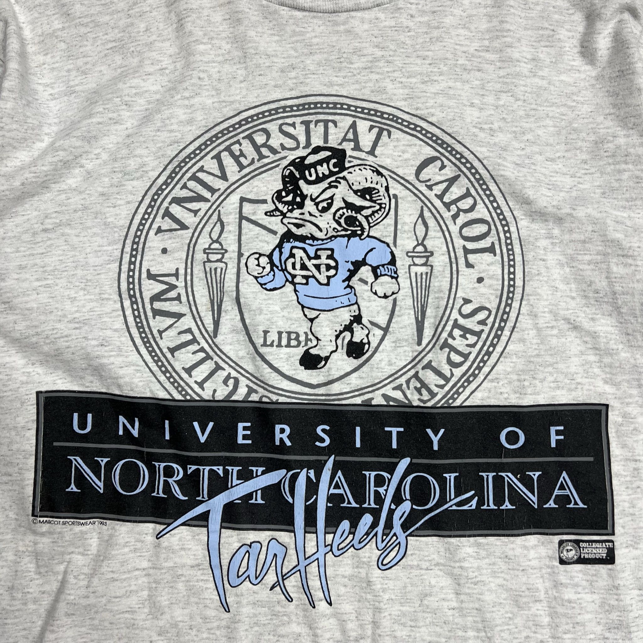 NCAA 1993 University of North Carolina Tar Heels Graphic T-Shirt Size US XL / EU 56 / 4 - 2 Thumbnail