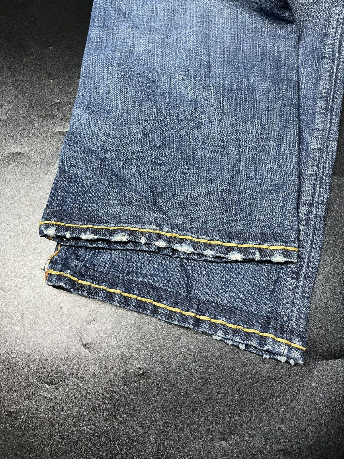 If Six Was Nine TRUE RELIGION TRUE FLARE JEANS Size US 31 - 16 Thumbnail