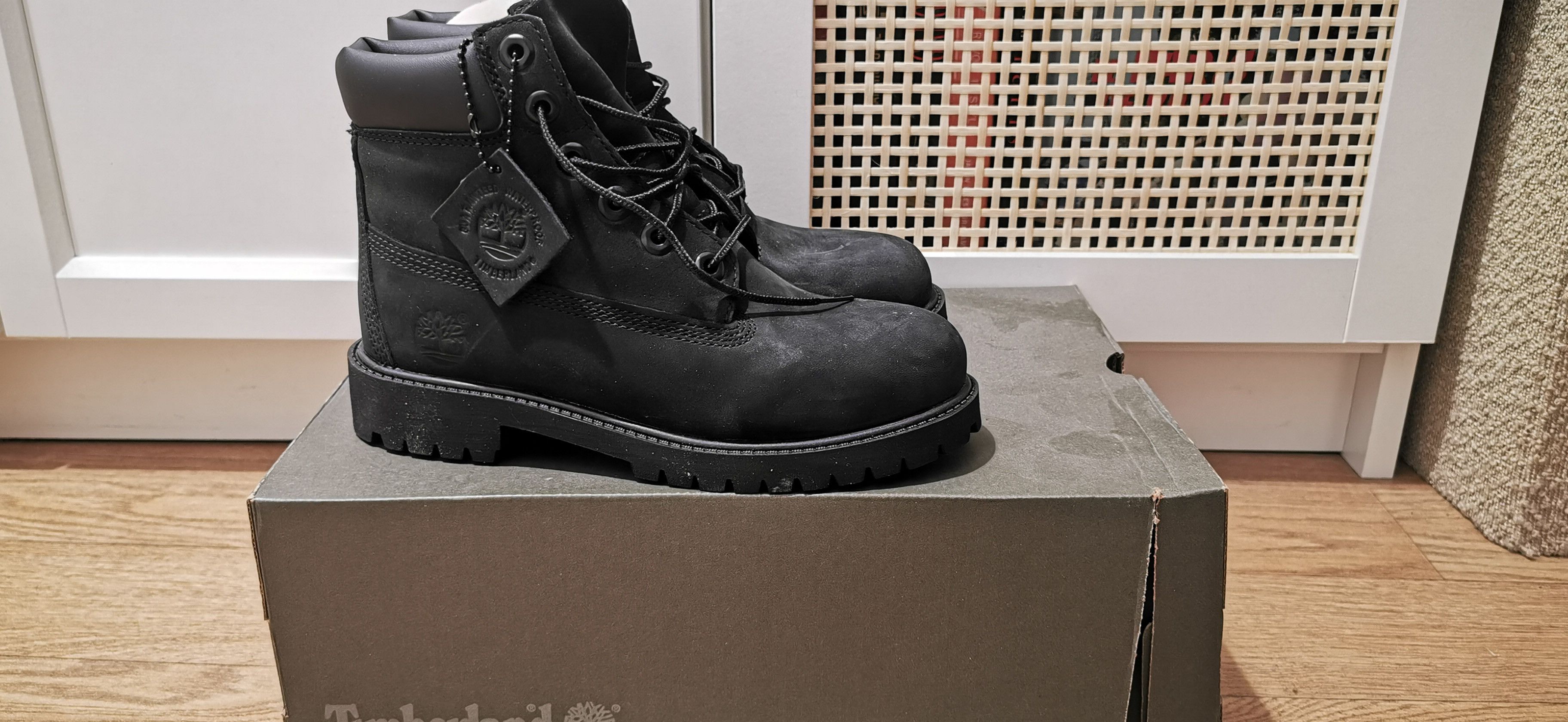 Timberland Timberland 6 Inch Premium Waterproof Boot Size US 4 / IT 34 - 3 Thumbnail