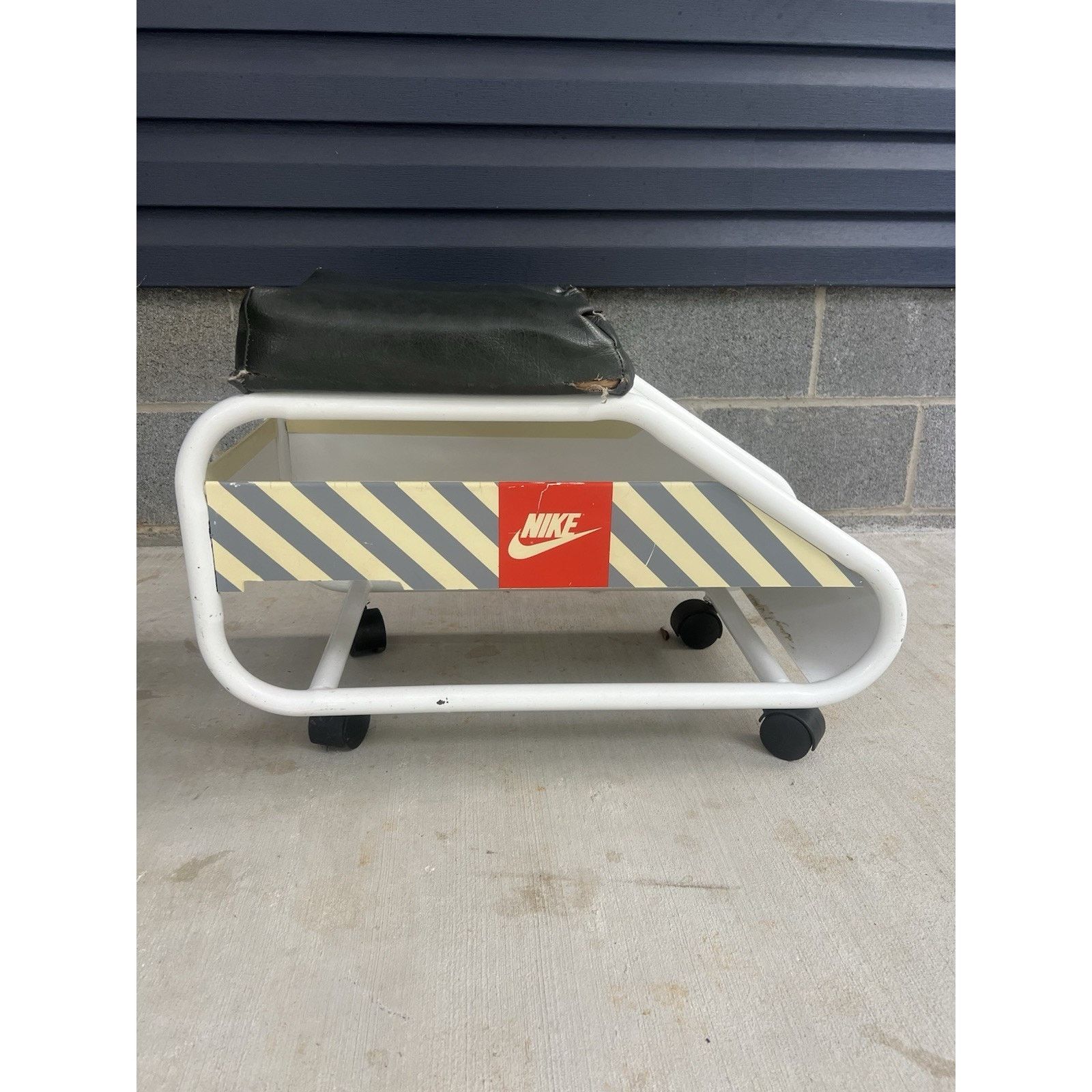 Nike VTG Nike STOOL Store Display RARE 80’s/90’s Advertising Shoe Size ONE SIZE - 1 Thumbnail