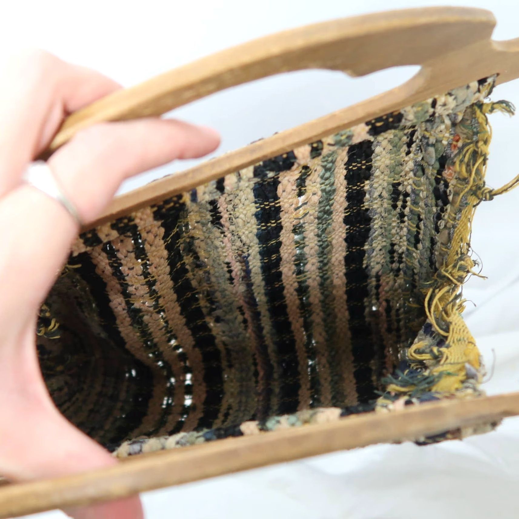 Vintage VINTAGE Handbag Purse 70s Tan Black Stripe Woven Wooden Handle Women Casual Hippy 13" x 13" Size ONE SIZE - 5 Thumbnail