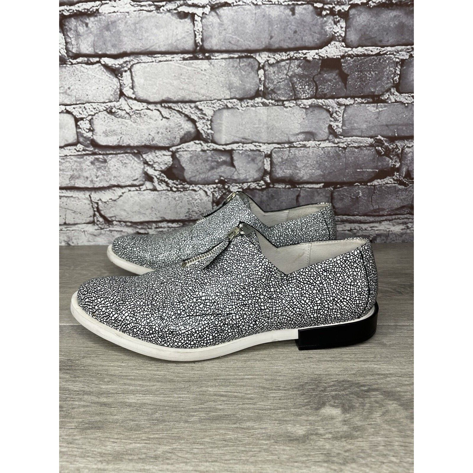 Miista Miista London Black White Leather Cracked Print Center Zip S Size US 8.5 / IT 38.5 - 15 Thumbnail