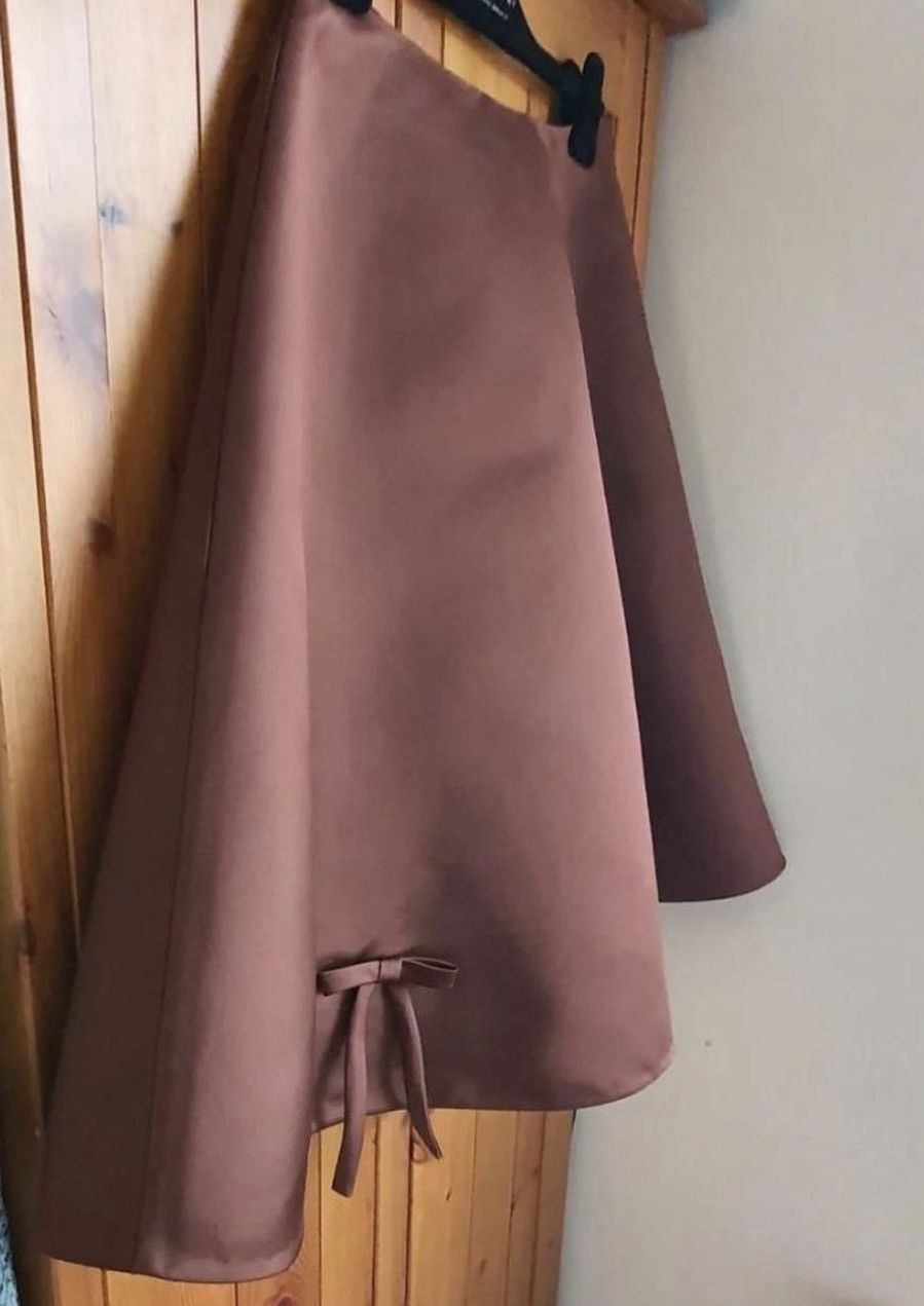 Prada Prada silk brown skirt, size M Size 28" / US 6 / IT 42 - 4 Thumbnail
